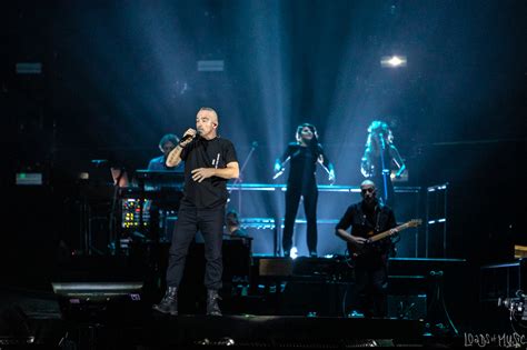  La Nuit Étoilée d'Eros Ramazzotti: Un Concert à Souvenirs et de Surprises Inattendues