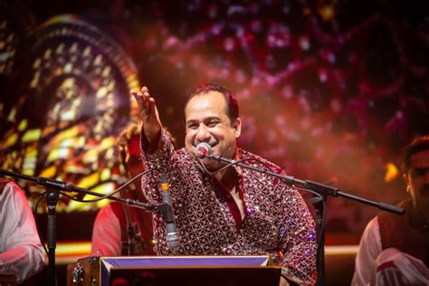 Le Concert Inoubliable de Rahat Fateh Ali Khan: Un Voyage Musical Mystique!